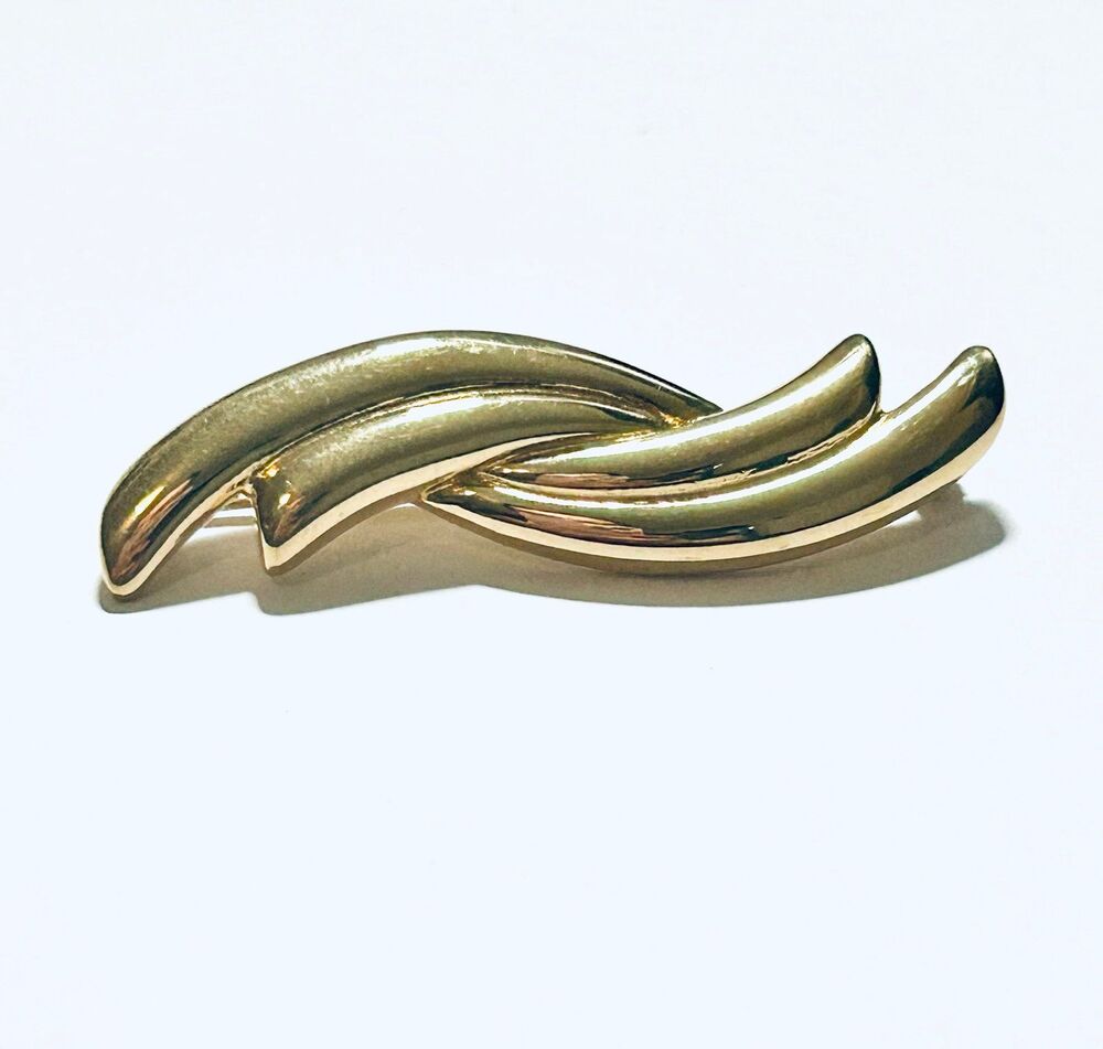 Vintage Monet Goldtone Brooch